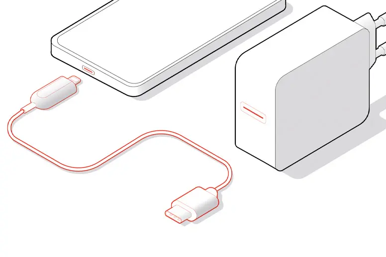 iPhone mit USB-C-auf-Lightning-Kabel und einem Power Delivery-Ladegerät mit USB-C-Anschluss.