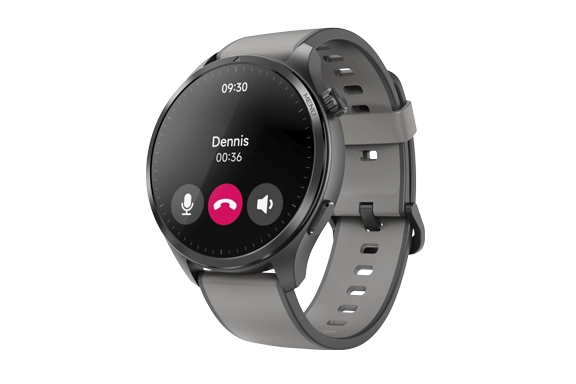 Auf dem Display der Smartwatch sieht man <b>einen</p> aktiven Anruf